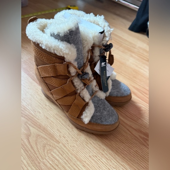 NEW Sorel Joan Of Arctic Cozy Wedge SIZE 6 - Picture 2 of 5